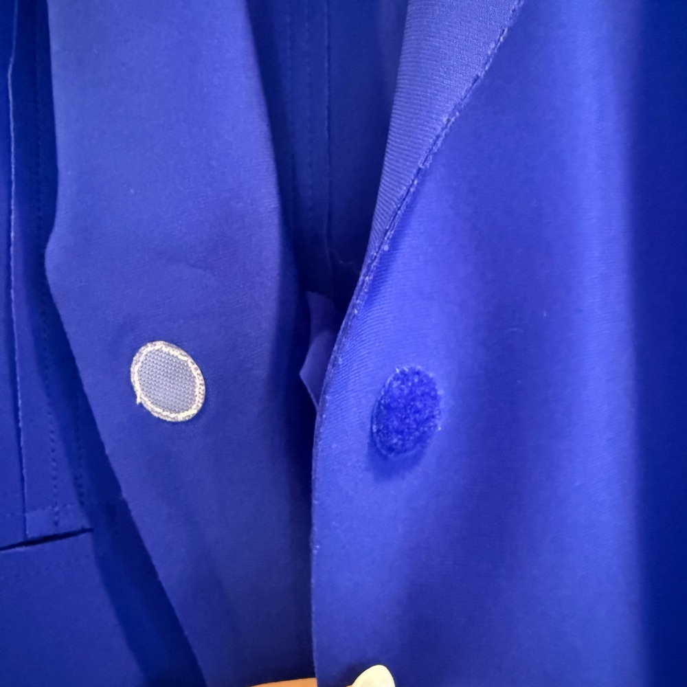 Norma Kamali Single Breasted Straight Fit Jacket in Cobalt - Picture 7 of 14